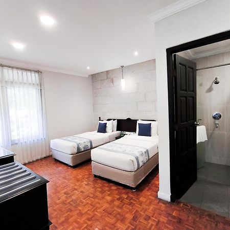 Puteri Gunung Hotel Lembang Zewnętrze zdjęcie