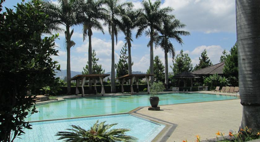 Puteri Gunung Hotel Lembang Zewnętrze zdjęcie