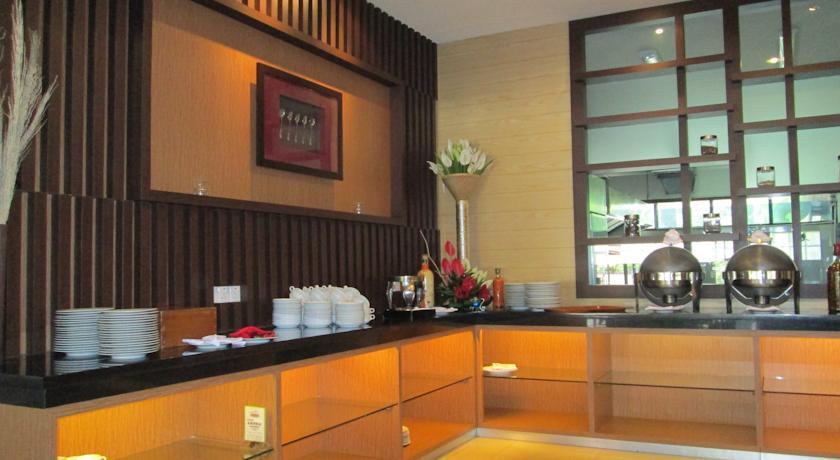 Puteri Gunung Hotel Lembang Zewnętrze zdjęcie