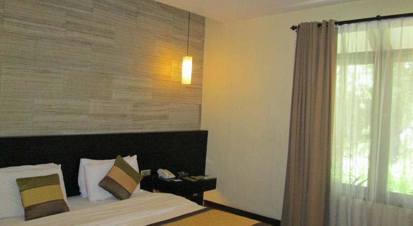 Puteri Gunung Hotel Lembang Zewnętrze zdjęcie