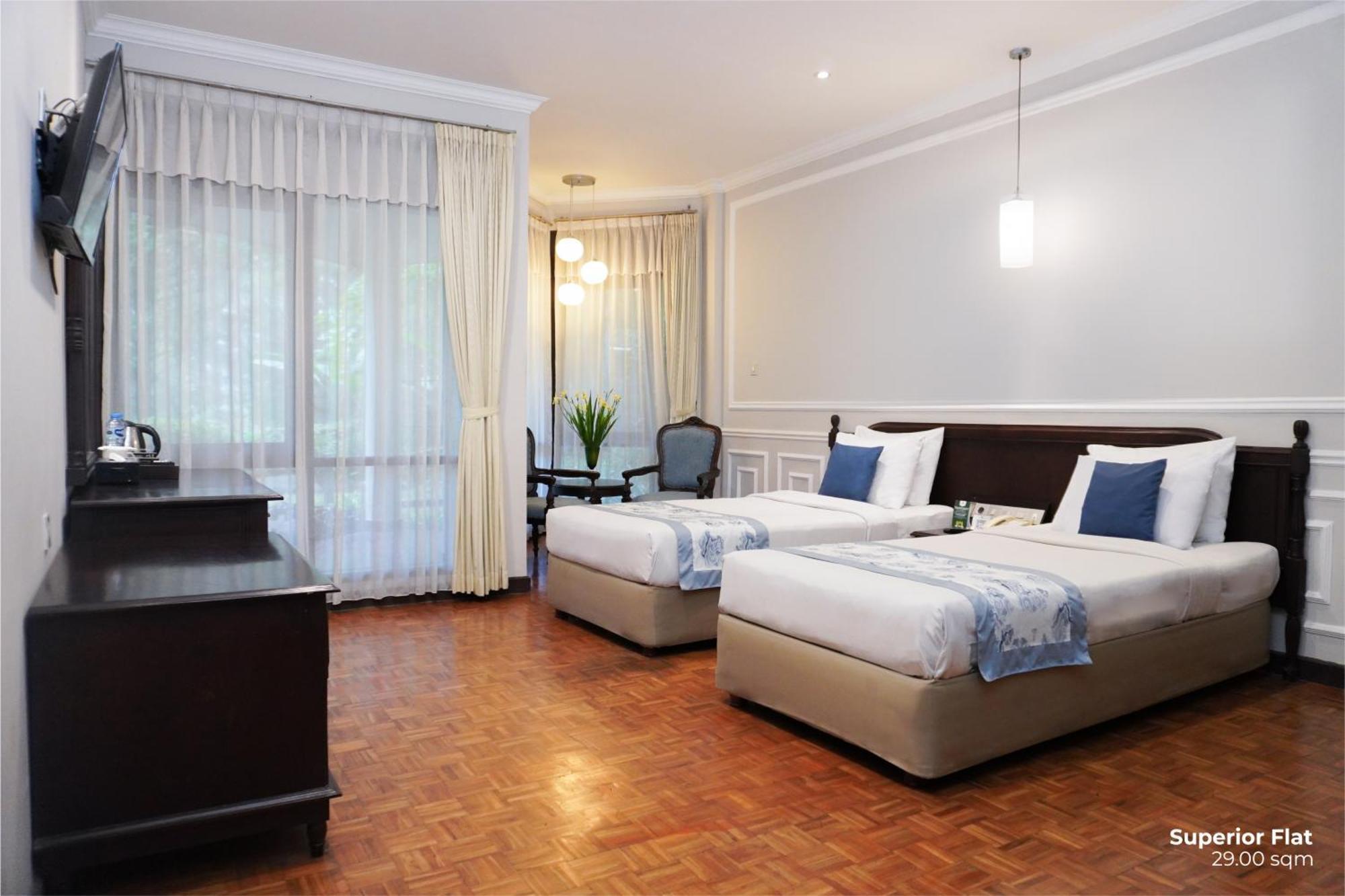 Puteri Gunung Hotel Lembang Zewnętrze zdjęcie
