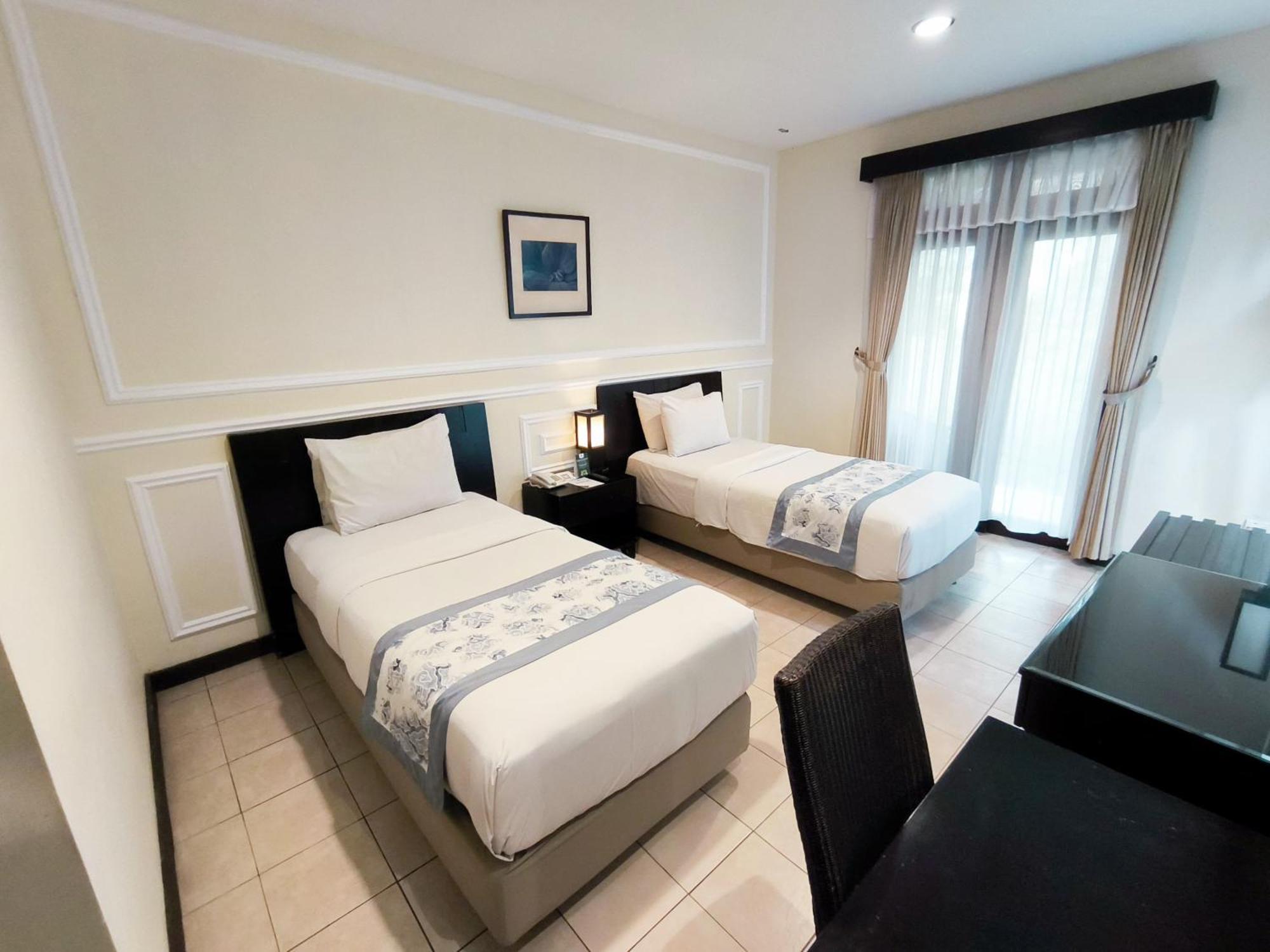 Puteri Gunung Hotel Lembang Zewnętrze zdjęcie