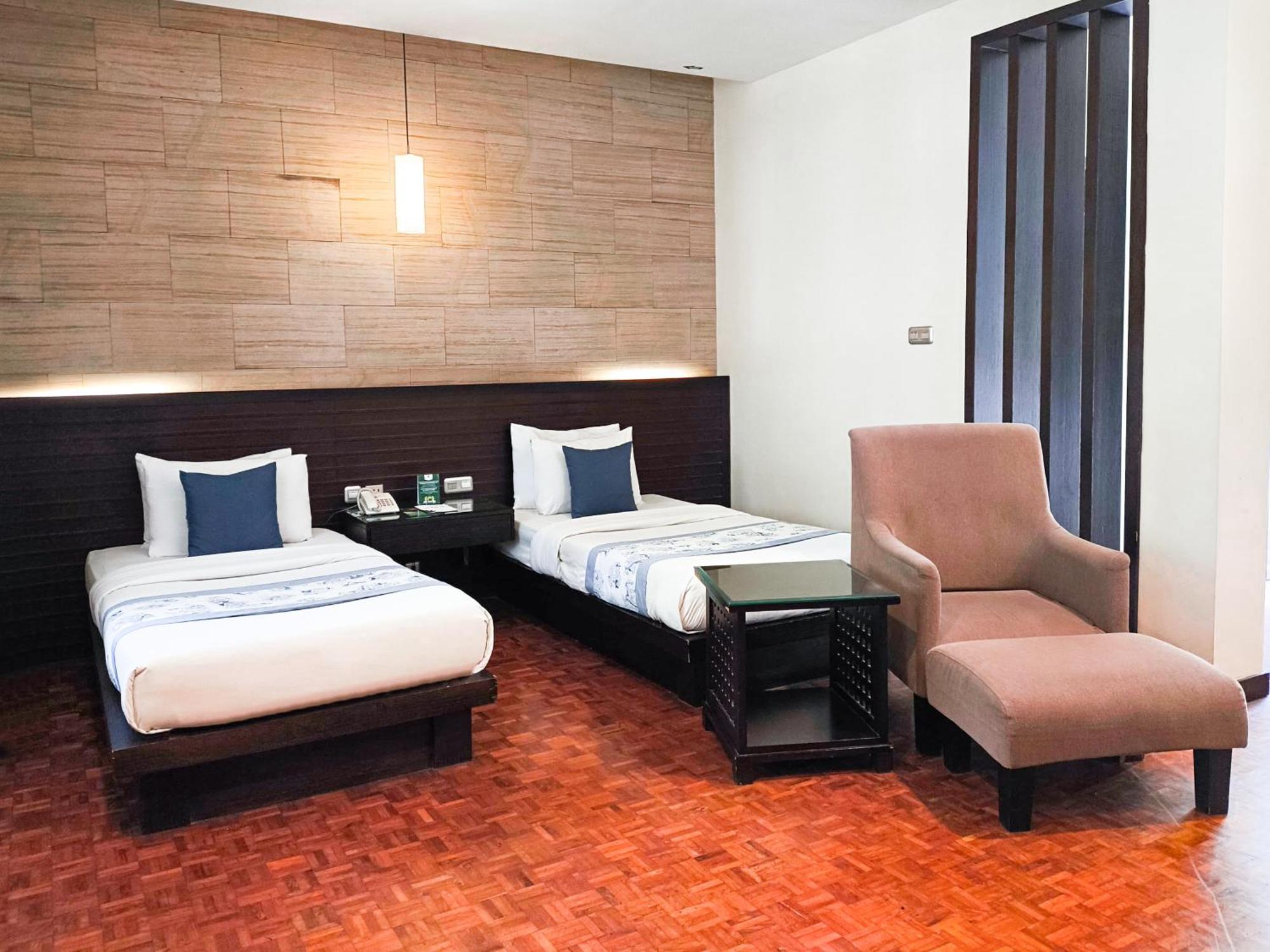 Puteri Gunung Hotel Lembang Zewnętrze zdjęcie