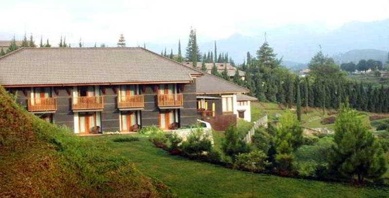 Puteri Gunung Hotel Lembang Zewnętrze zdjęcie