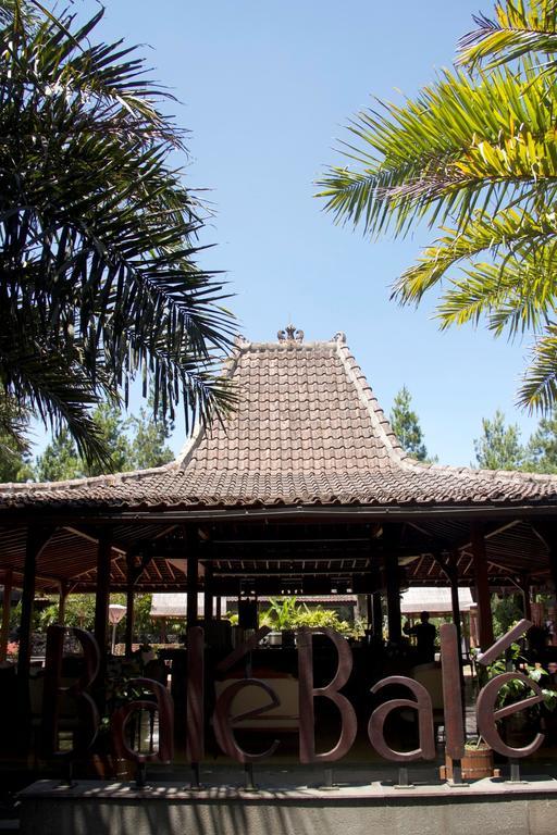 Puteri Gunung Hotel Lembang Zewnętrze zdjęcie