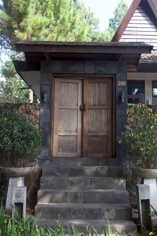 Puteri Gunung Hotel Lembang Zewnętrze zdjęcie