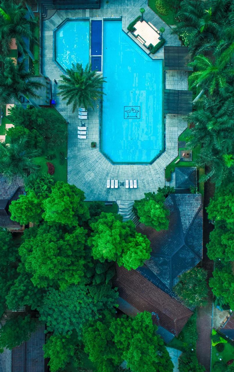 Puteri Gunung Hotel Lembang Zewnętrze zdjęcie